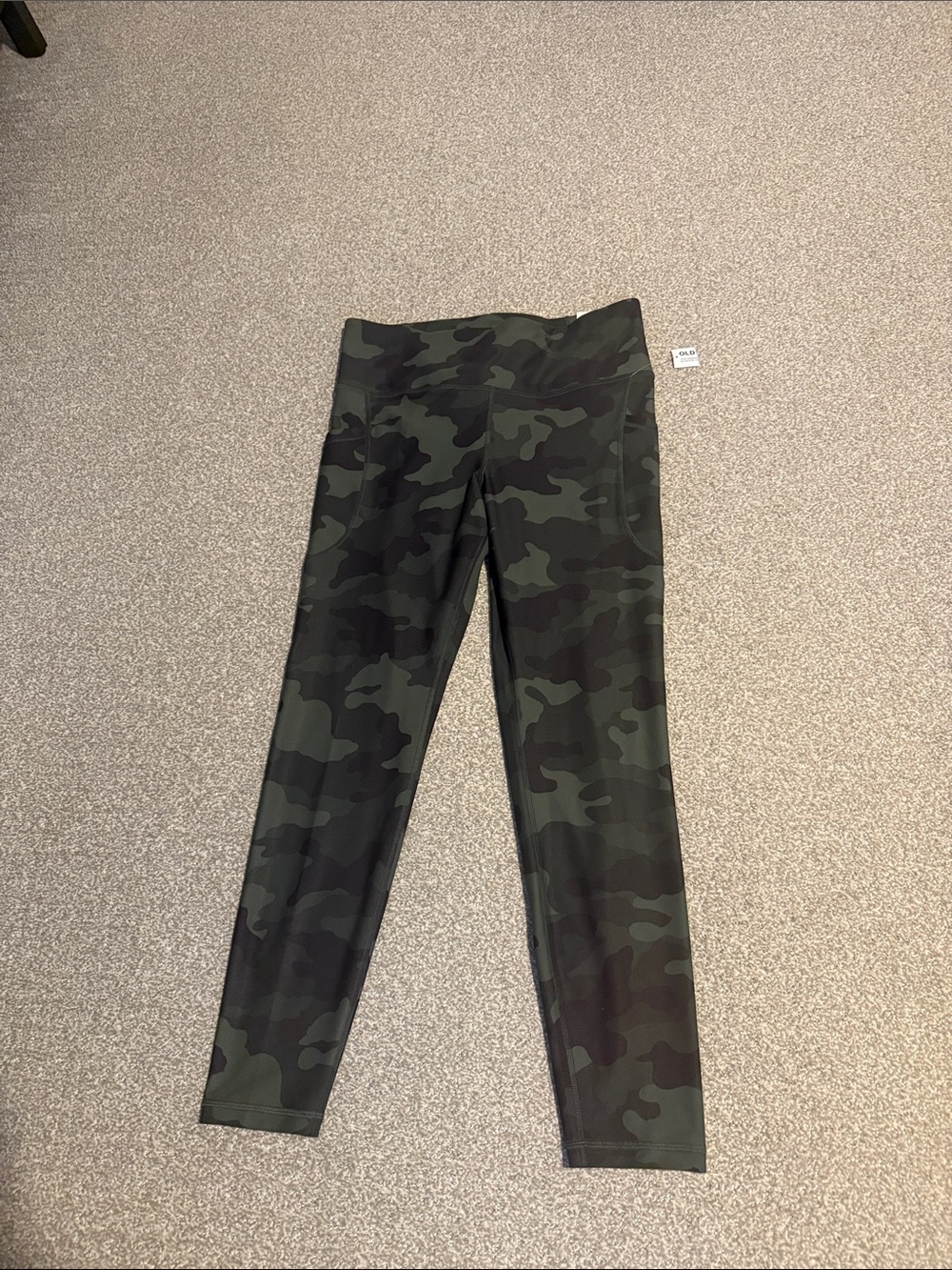 Old Navy Women's Camo Leggings - Olive & Black